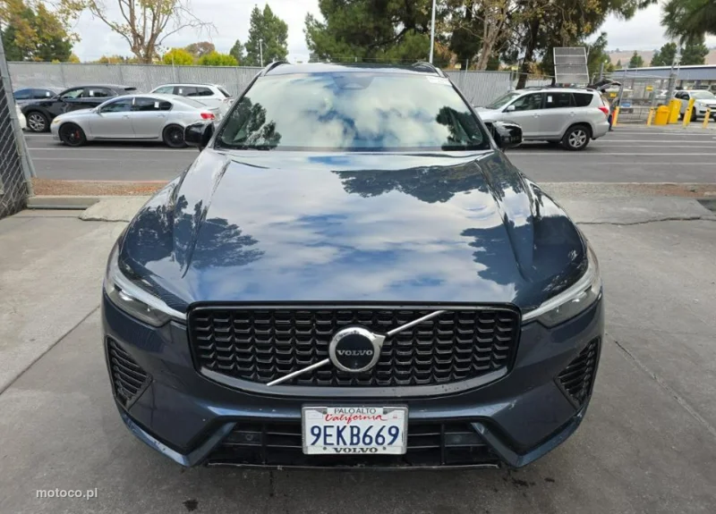 Volvo XC 60 2