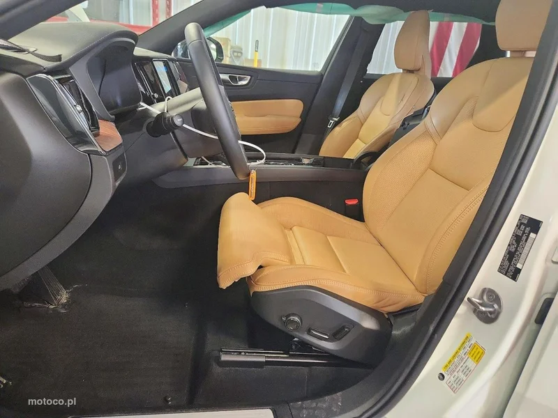 Volvo XC 60 6