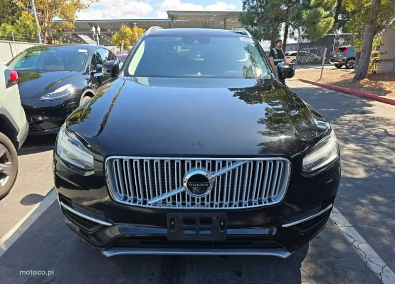 Volvo XC 90 2