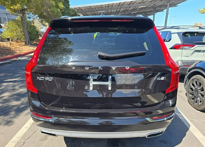 Volvo XC 90 6