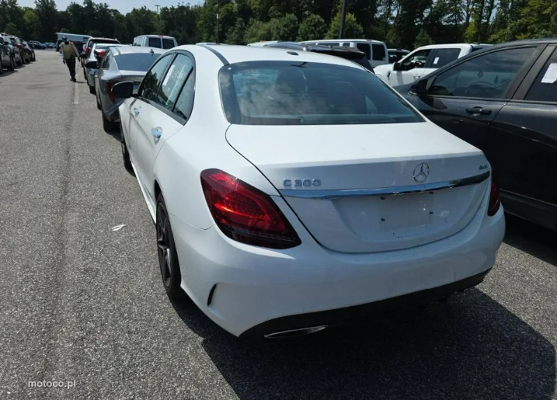 Mercedes-Benz Klasa C W205 C 300 5