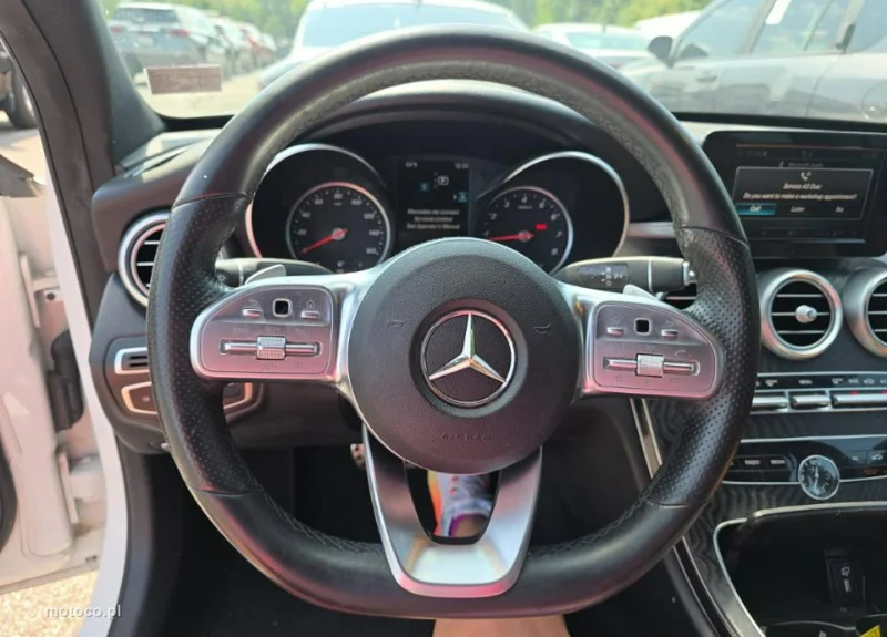 Mercedes-Benz Klasa C W205 C 300 9