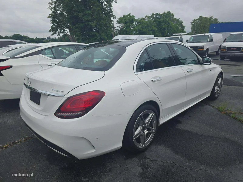 Mercedes-Benz Klasa C W205 C 300 3