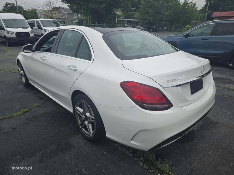 Mercedes-Benz Klasa C W205 C 300 4
