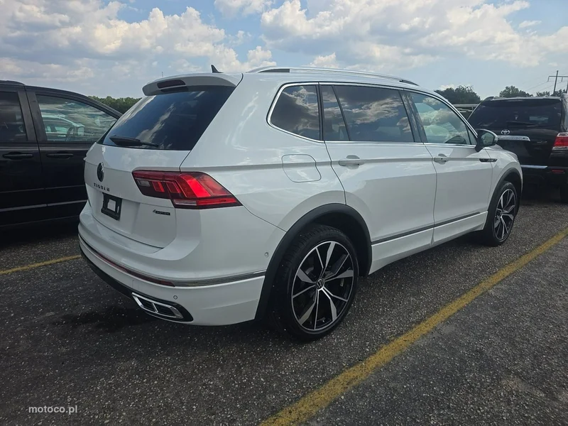 Volkswagen Tiguan AD 4