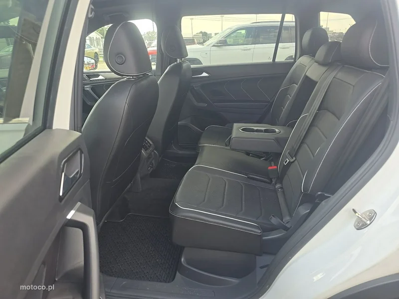 Volkswagen Tiguan AD 10