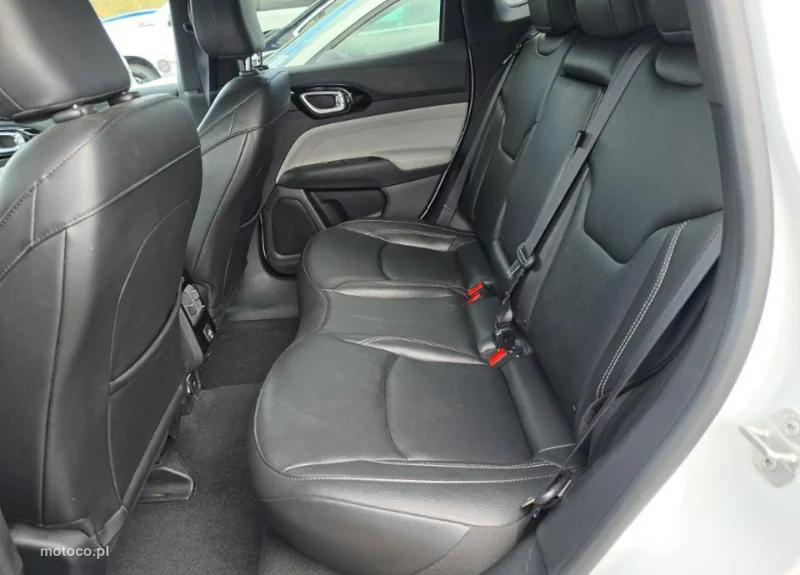 Jeep Compass 10