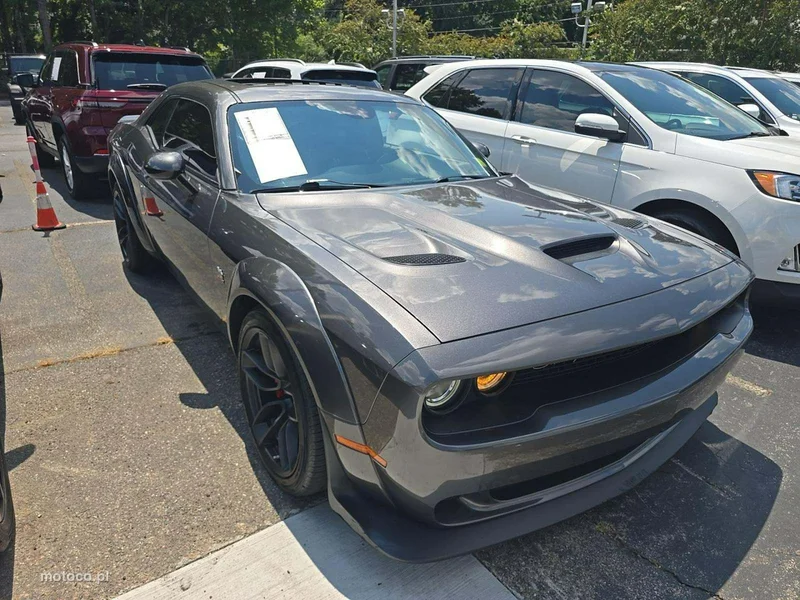 Dodge Challenger 2