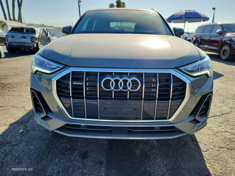 Audi Q3 F3 3