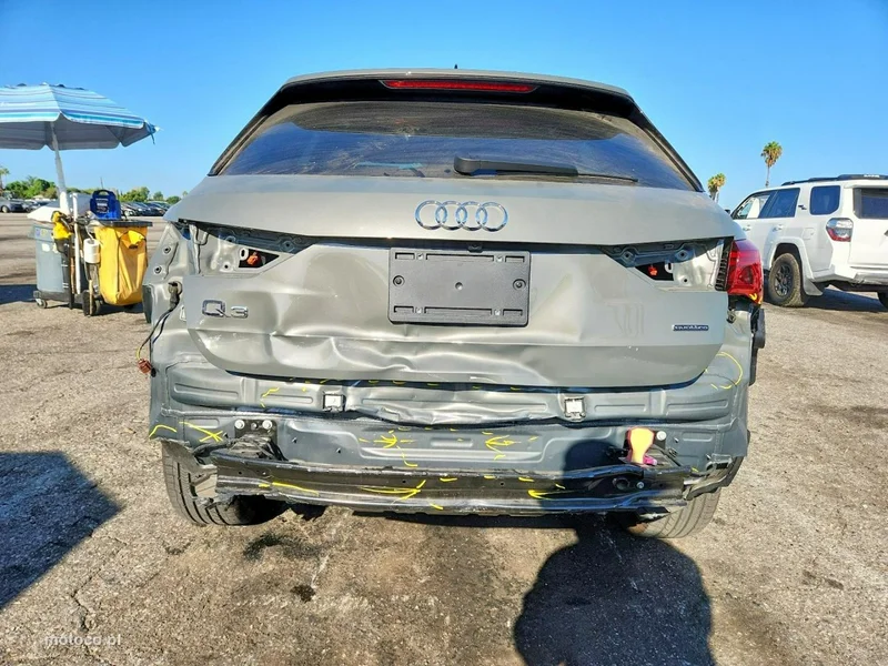 Audi Q3 F3 6