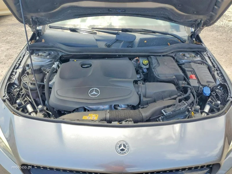 Mercedes-Benz CLA C118 250 10