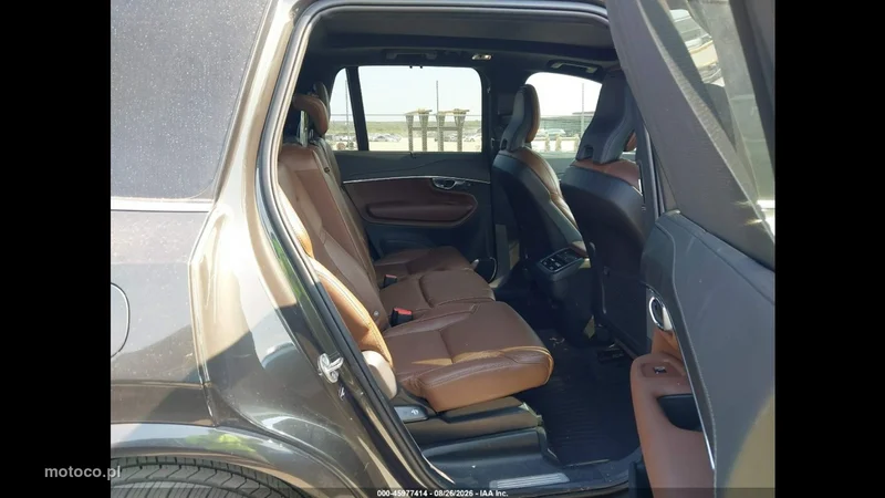 Volvo XC 90 11