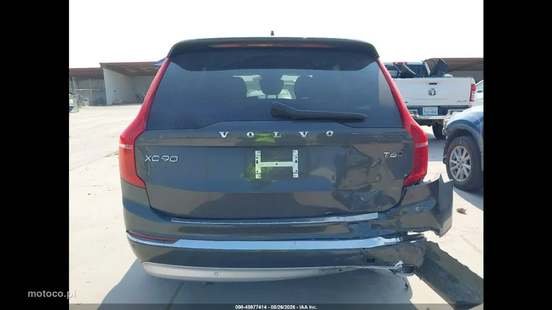 Volvo XC 90 8