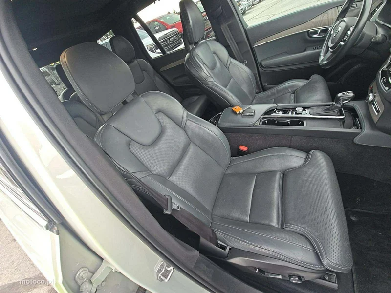 Volvo XC 90 9