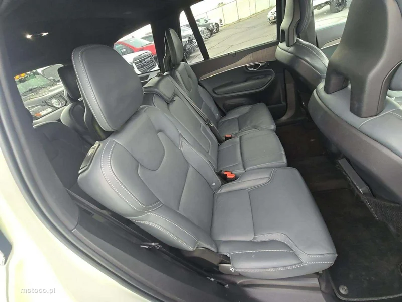 Volvo XC 90 10
