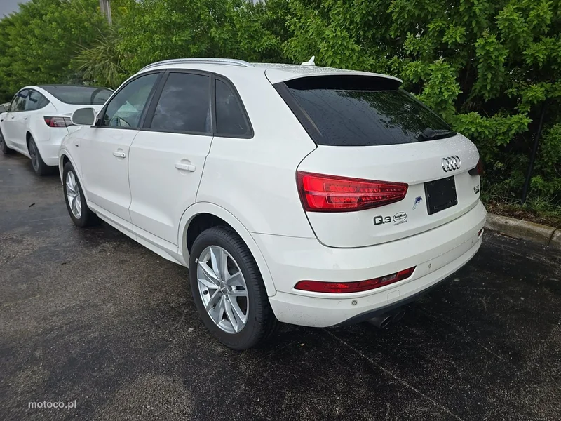 Audi Q3 8U 5