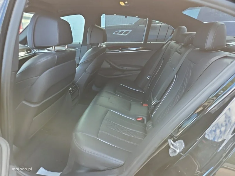 BMW Seria 5 G30 540 8