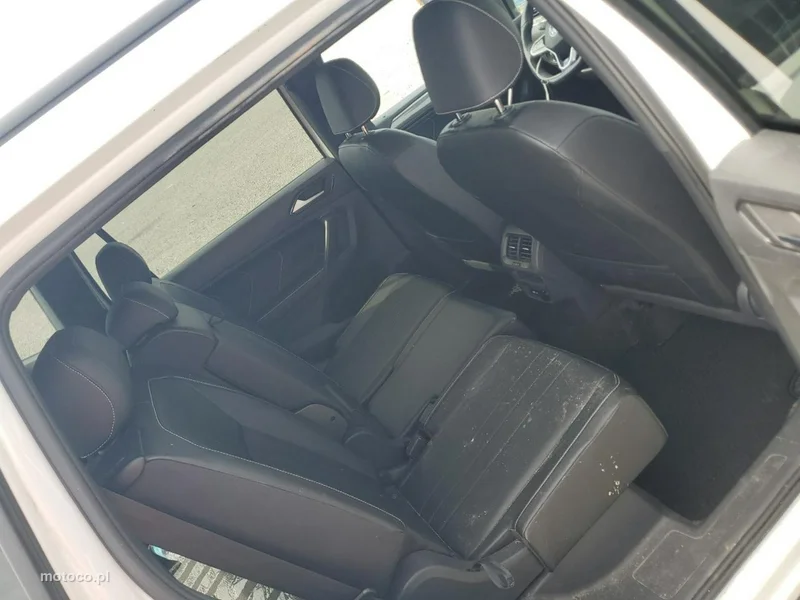 Volkswagen Tiguan III 10
