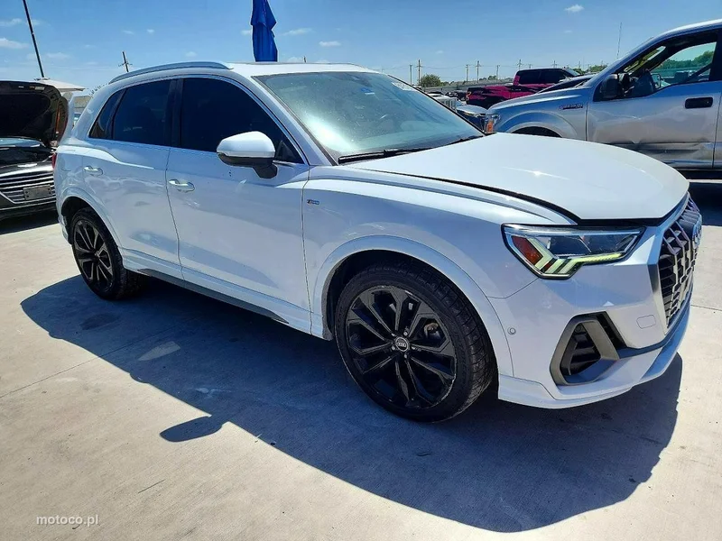 Audi Q3 F3 3