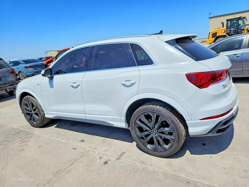 Audi Q3 F3 5
