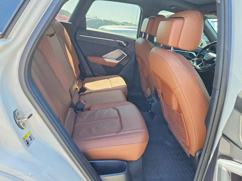 Audi Q3 F3 10