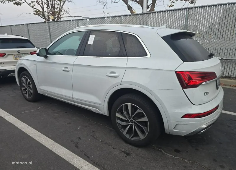 Audi Q3 F3 5