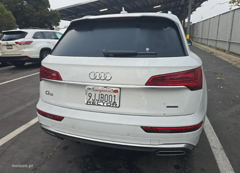 Audi Q3 F3 6