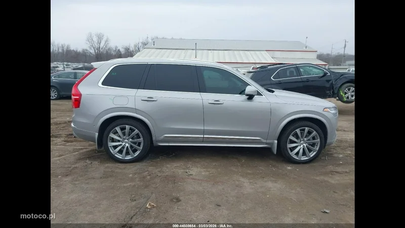 Volvo XC 90 6