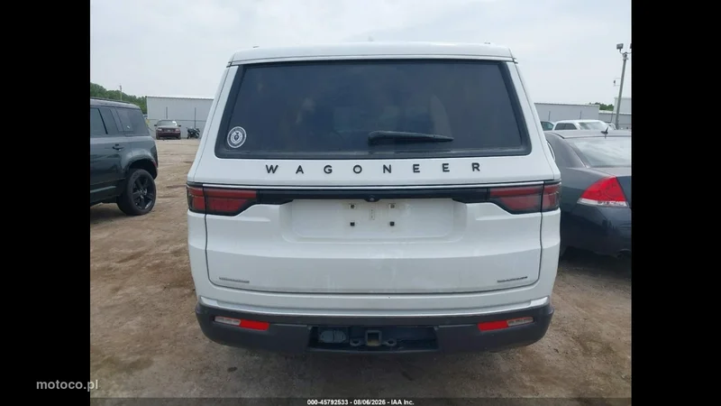 Jeep Wagoneer 8