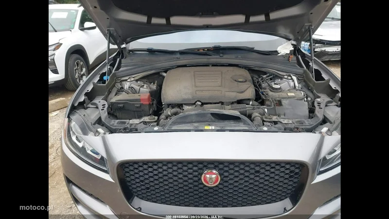 Jaguar F-Pace 11