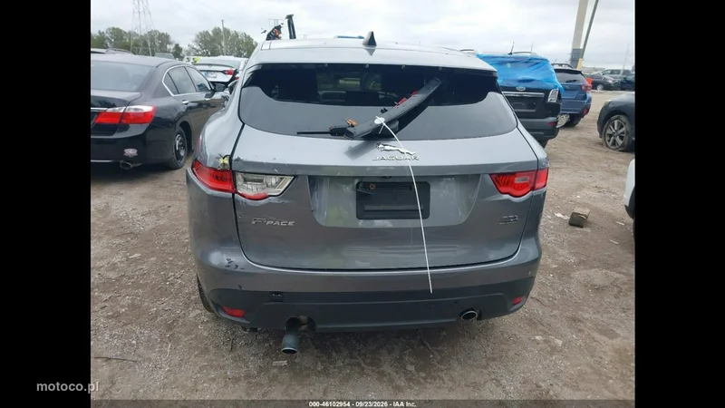 Jaguar F-Pace 13