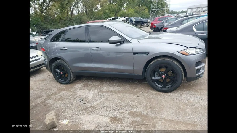 Jaguar F-Pace 6