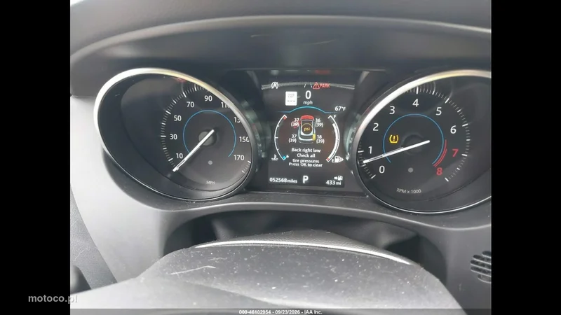 Jaguar F-Pace 9