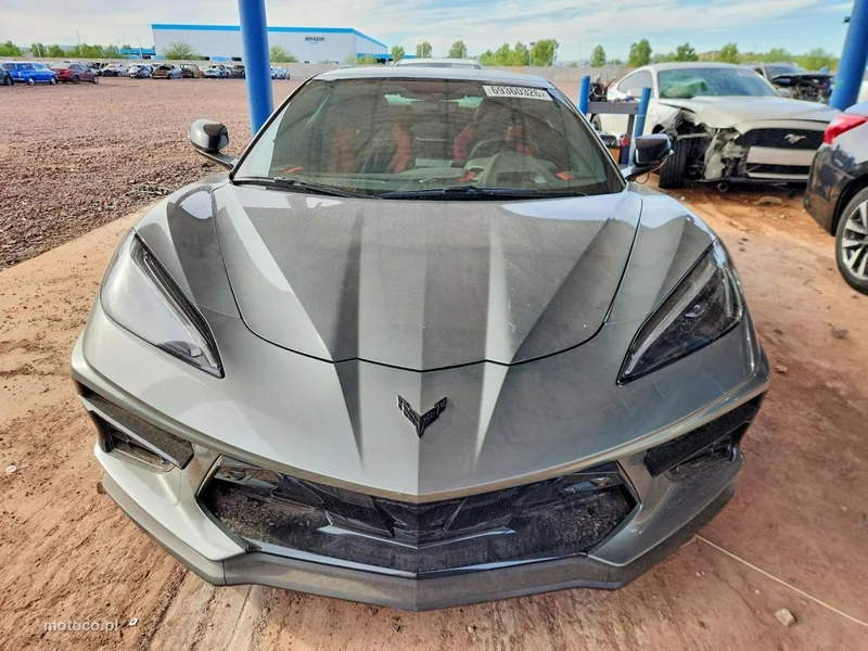 Chevrolet Corvette 2