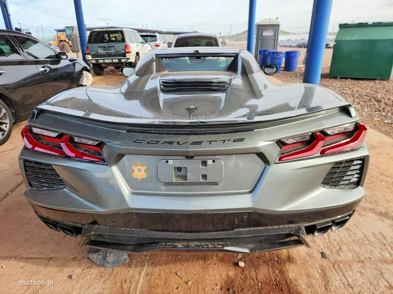 Chevrolet Corvette 6
