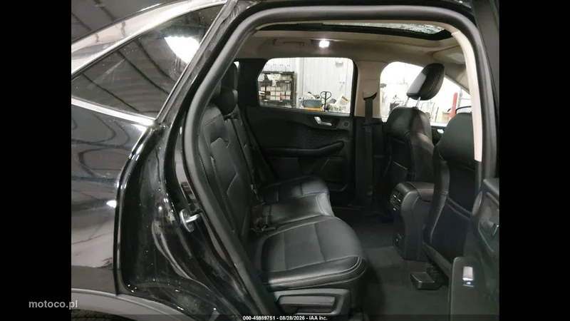 Ford Kuga III 11