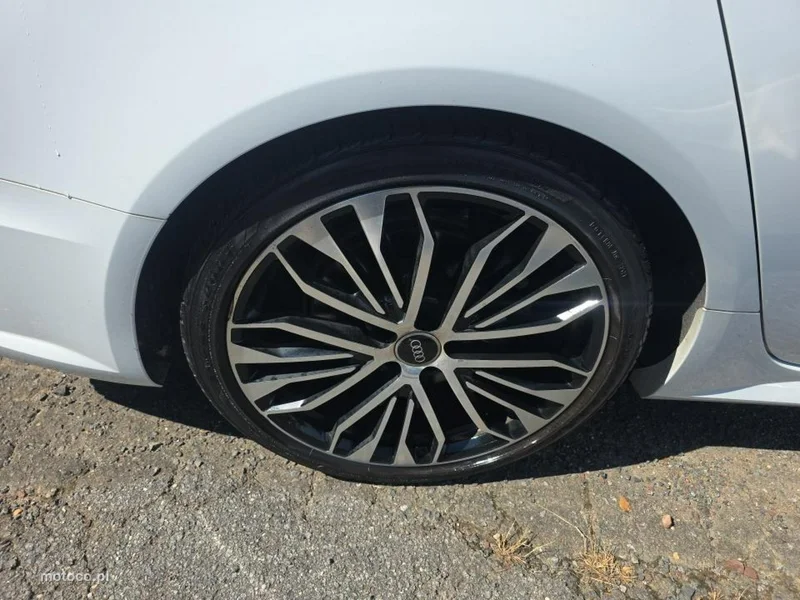 Audi A6 C7 12
