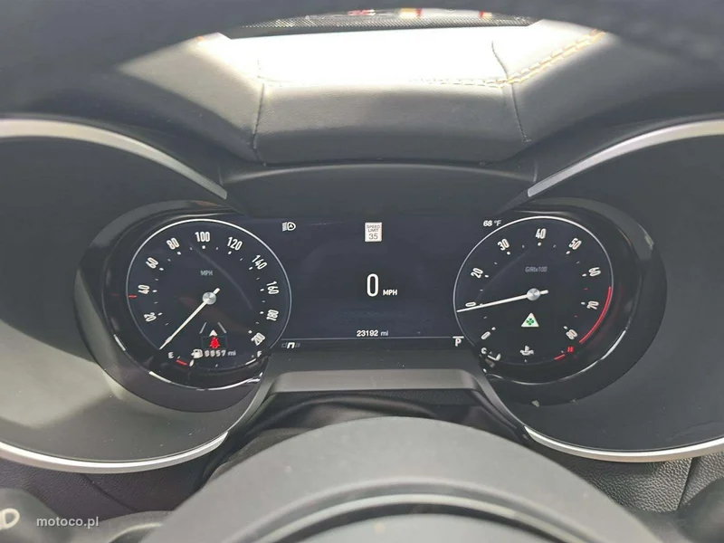 Alfa Romeo Stelvio 6