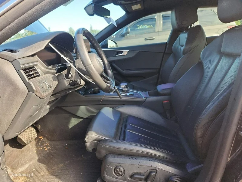 Audi A5 F5 7