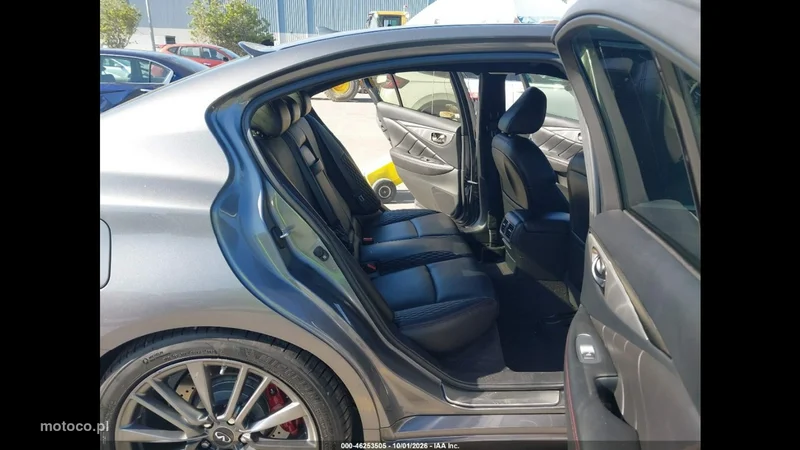 Infiniti Q50 11