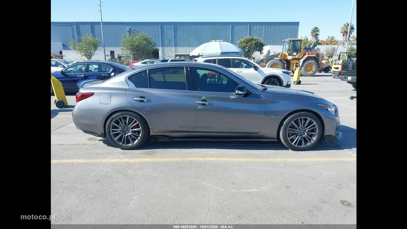 Infiniti Q50 6