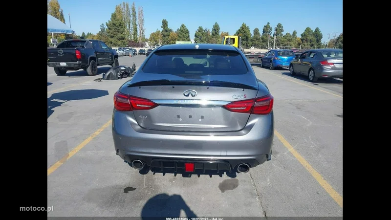 Infiniti Q50 8