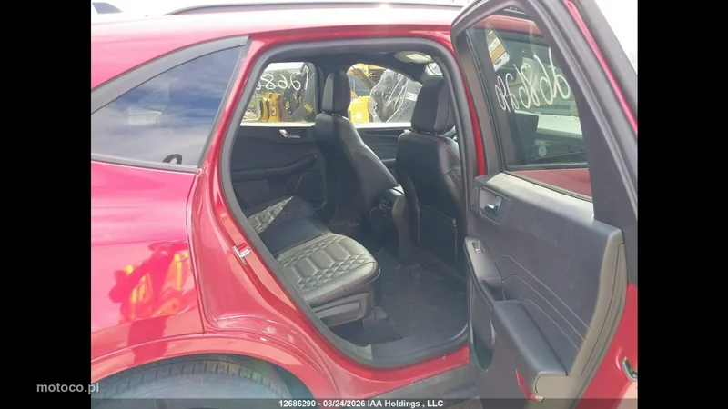 Ford Kuga III 11