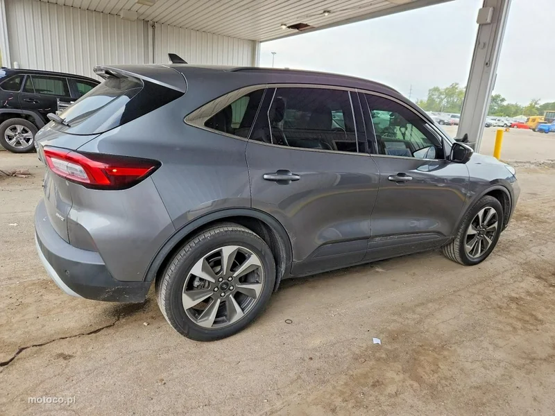 Ford Kuga III 4