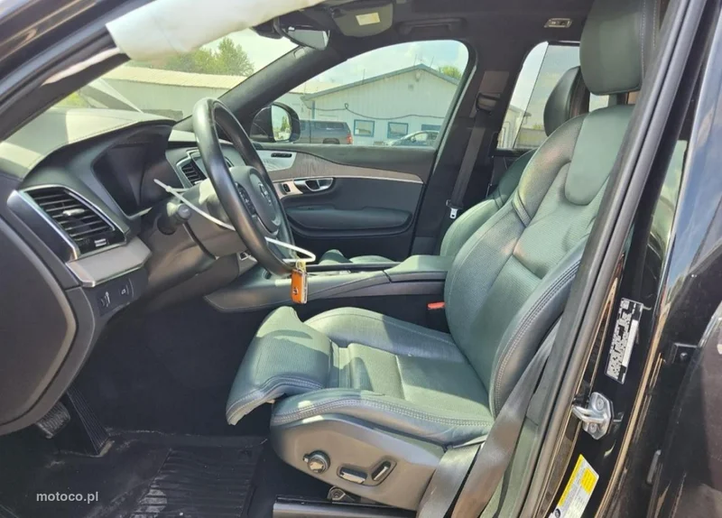 Volvo XC 90 6