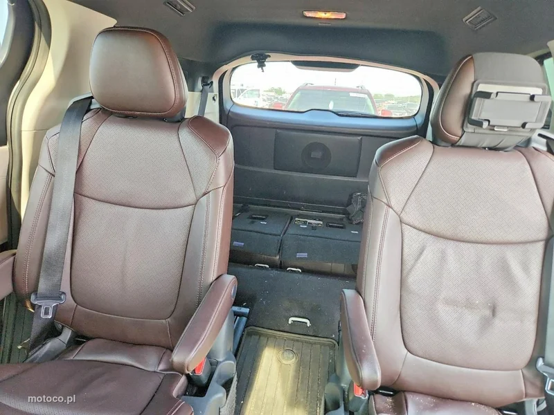 Toyota Sienna 10