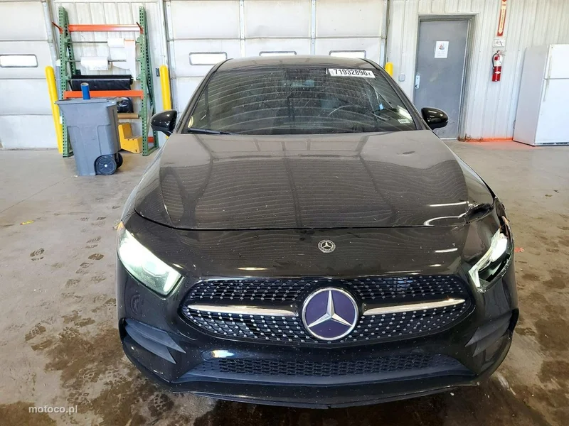 Mercedes-Benz Klasa A W177 A 220 2