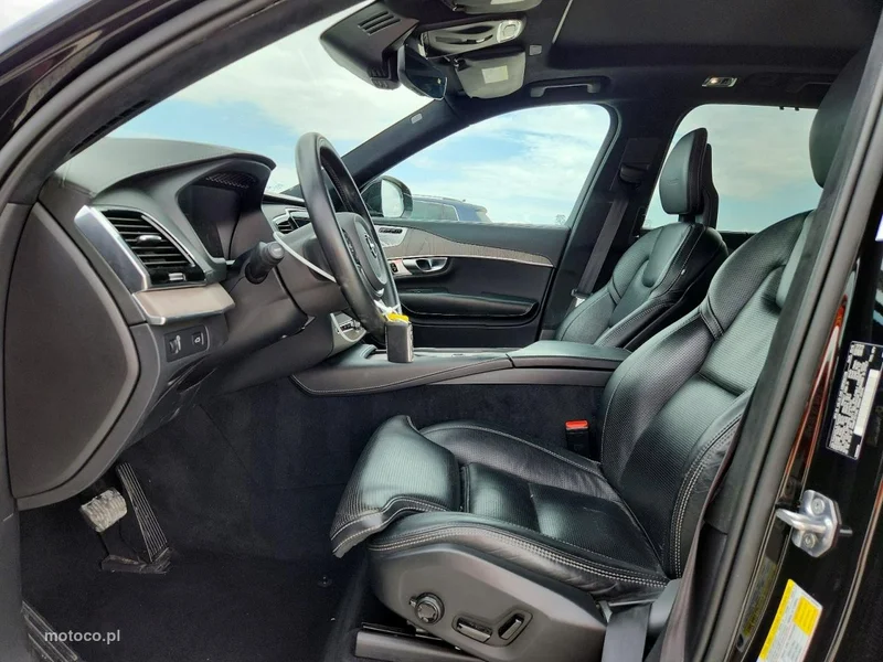 Volvo XC 90 7