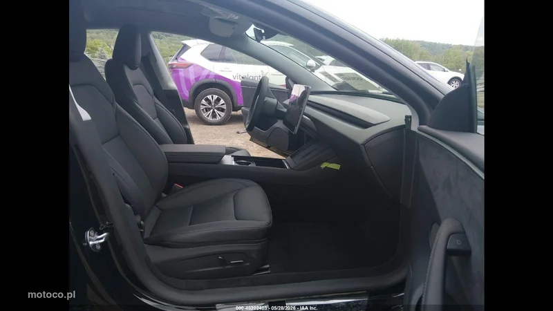 Tesla Model 3 9