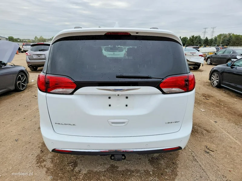 Chrysler Pacifica 6